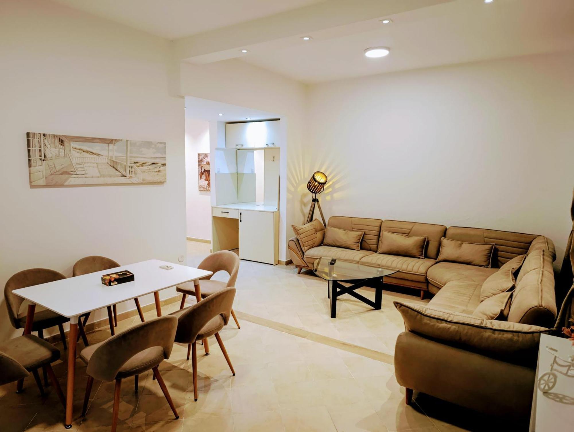 Apartment Plaza *